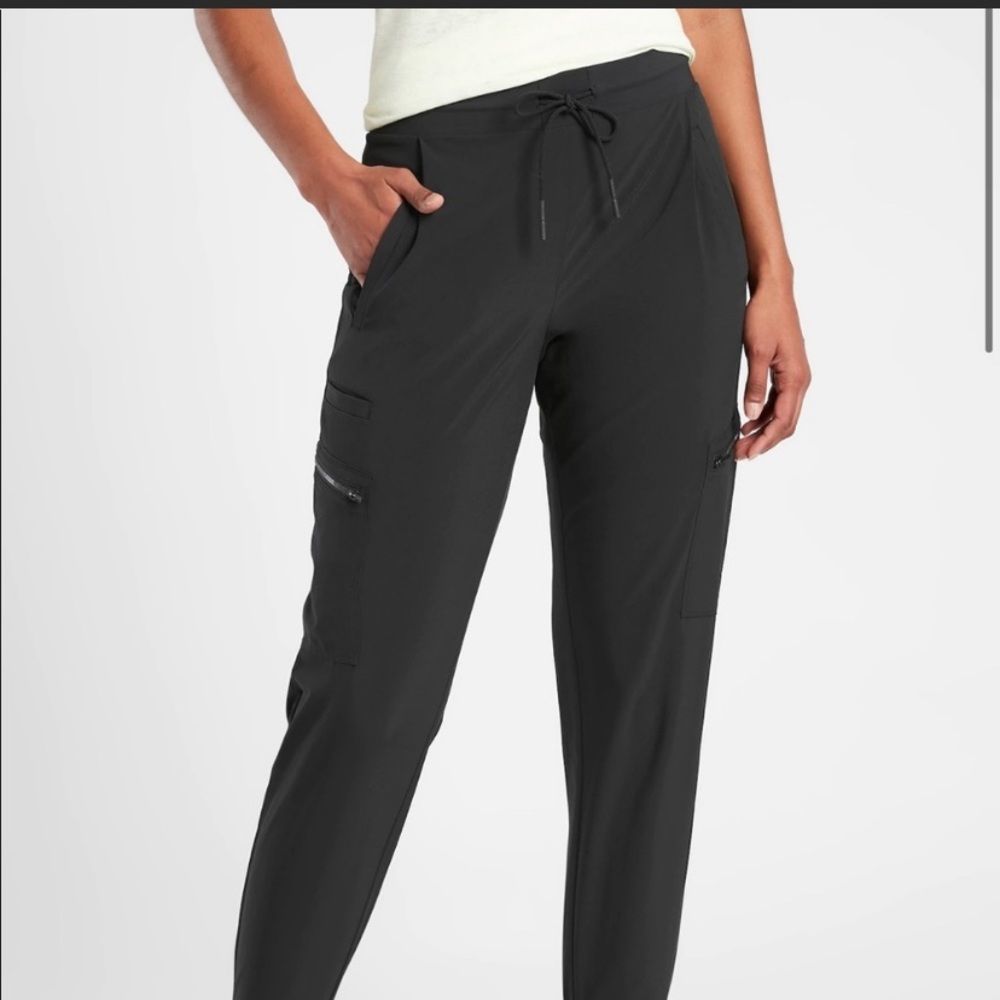 EXCELLENT CONDITION WOMEN’S SIZE 10 ATHLETA VENTURE BLACK PANTS
